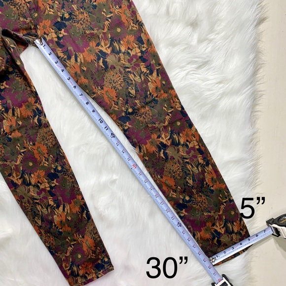 SOLD-7FAM Floral Print Skinny Pants - Picture 6 of 7